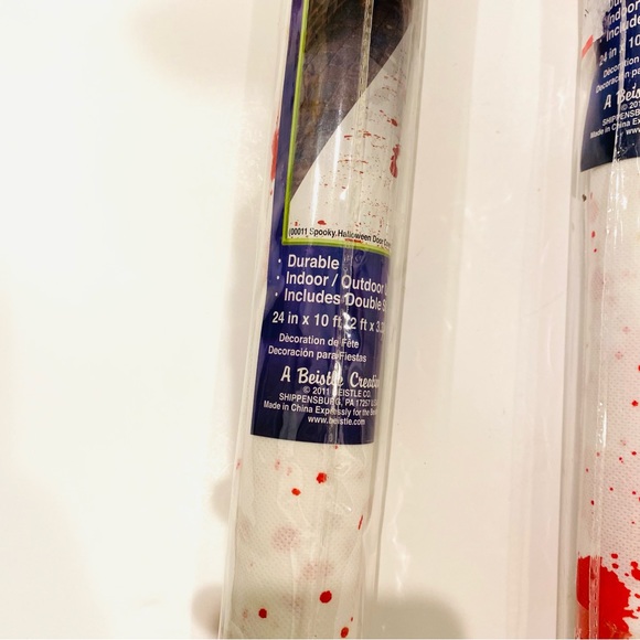 HALLOWEEN Bloody Footprint Indoor/Outdoor Runner with Double Sided Tape 24”x10ft - Picture 6 of 13